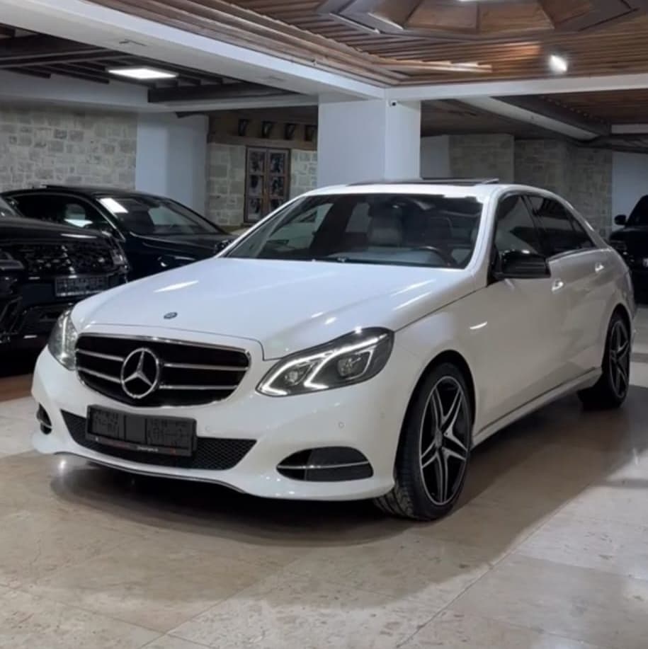 Mercedes-Benz E-Class me qera në Rinas – €40/ditë | Rental Koli
